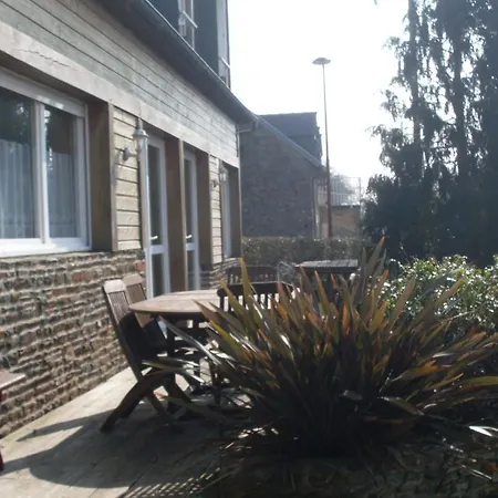 Le Grand Manoir * Servon (Manche)