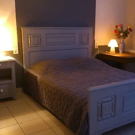 Le Grand Manoir בית נופש Servon (Manche)