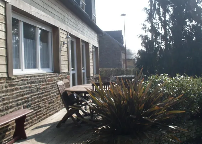 Le Grand Manoir * Servon (Manche)